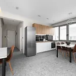 Avenue Studios & Apartments, Nilie Hospitality Mgmt