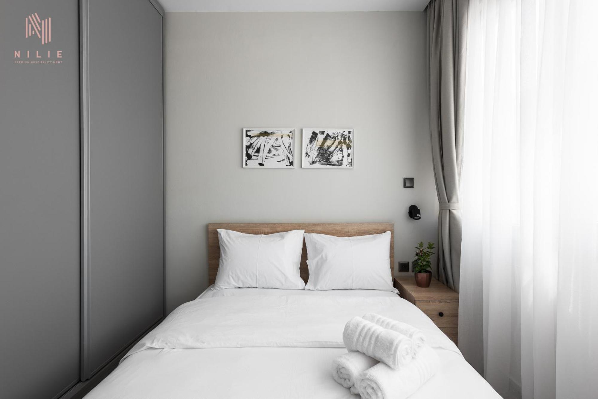 Avenue & Apartments, Nilie Hospitality Mgmt