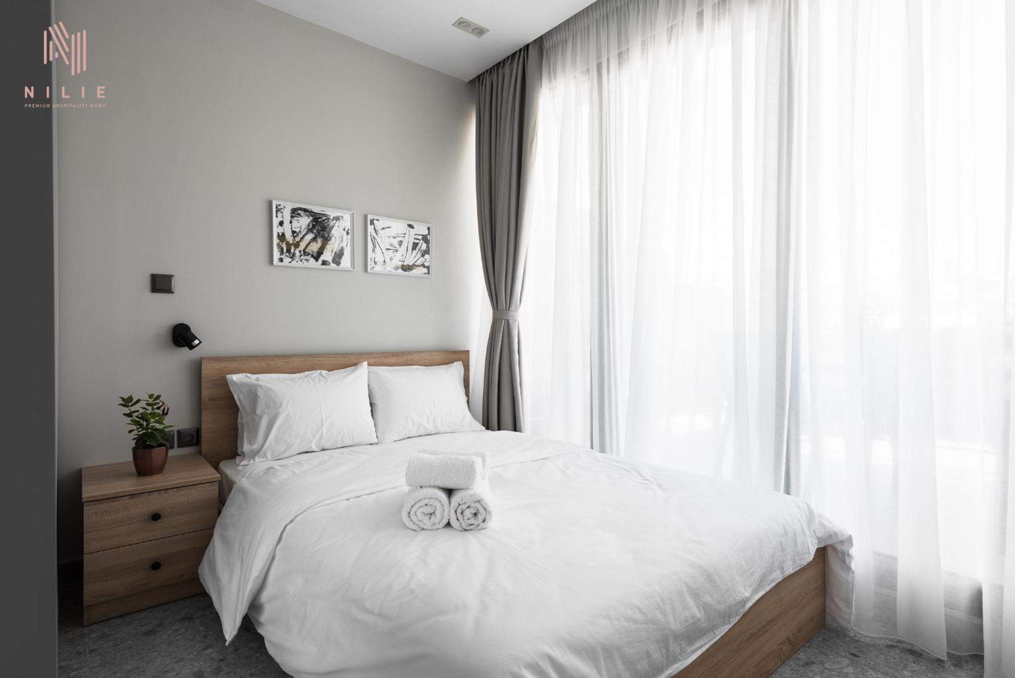 Apartment Avenue & Apartments, Nilie Hospitality Mgmt