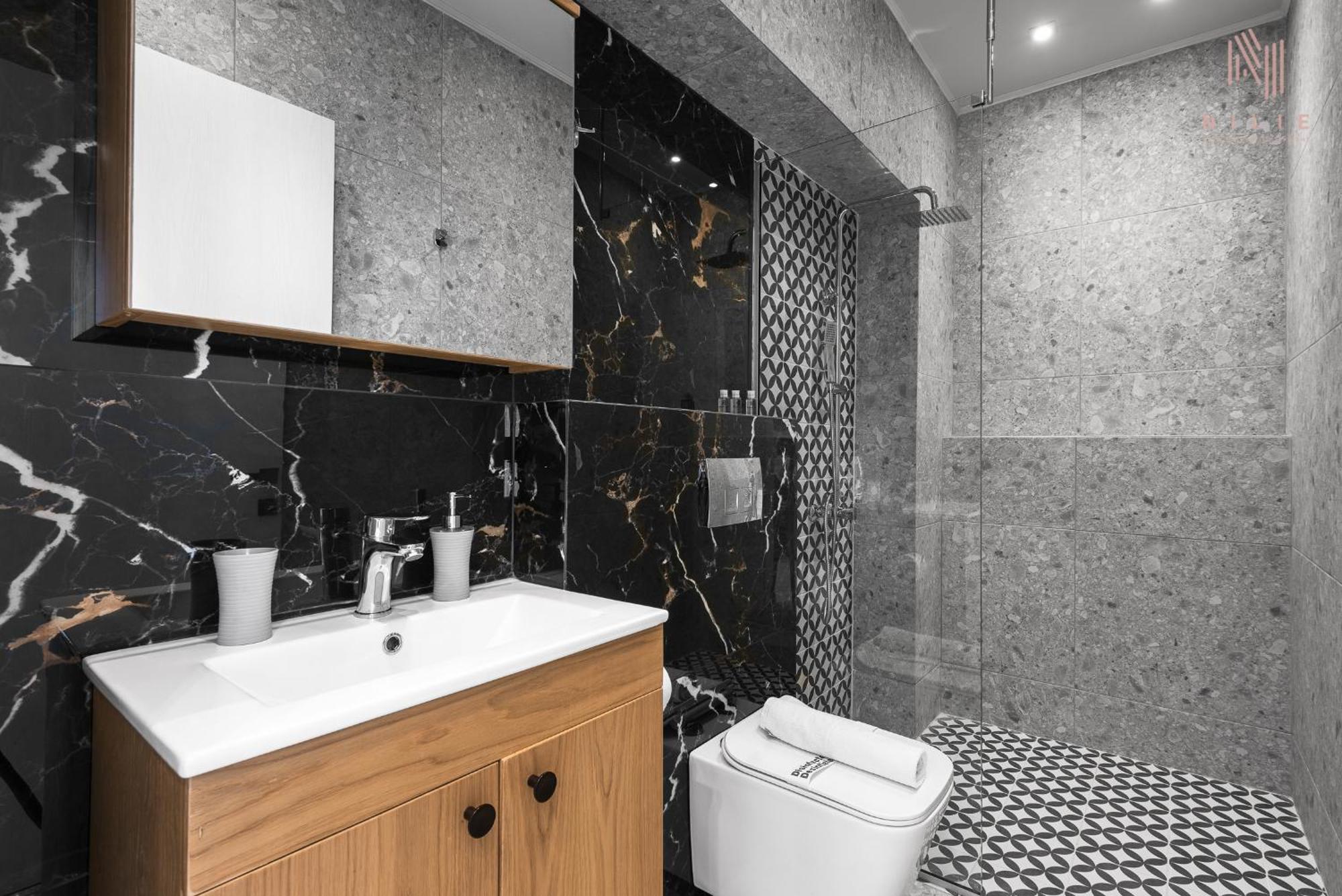 Apartment Avenue & Apartments, Nilie Hospitality Mgmt